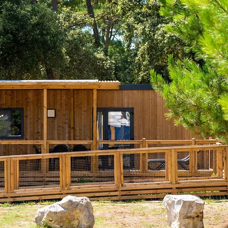 Monplaisir Campingplatz 4*