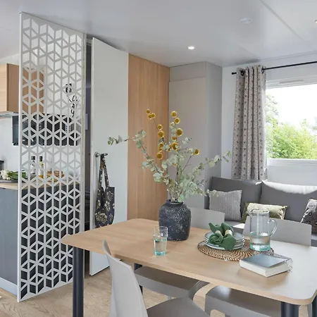 캠프장 Domaine Residentiel De Plein Air Monplaisir 4*